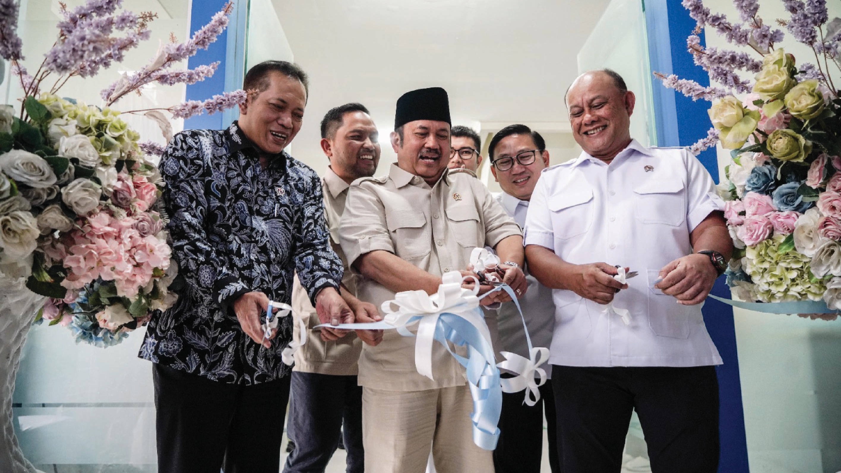 Susu Menu Favorit MBG! Kepala BGN Batam Launching Rumah Susu